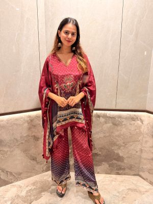 ZRI Ruby Crape Printed And Embellished Kaftan Set