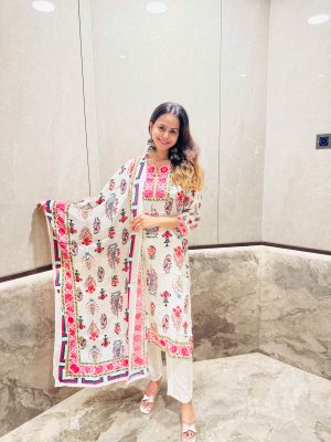 ZRI Off White Crape Printed And Embellished Kurta Suit Set